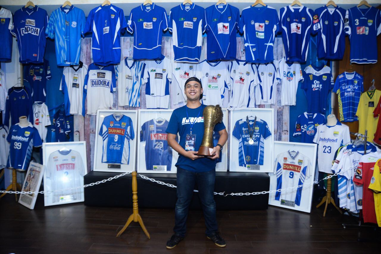 Bobotoh Asal Rancaekek Ini Menilai Persib Harus Kampanyekan Beli Jersey Original