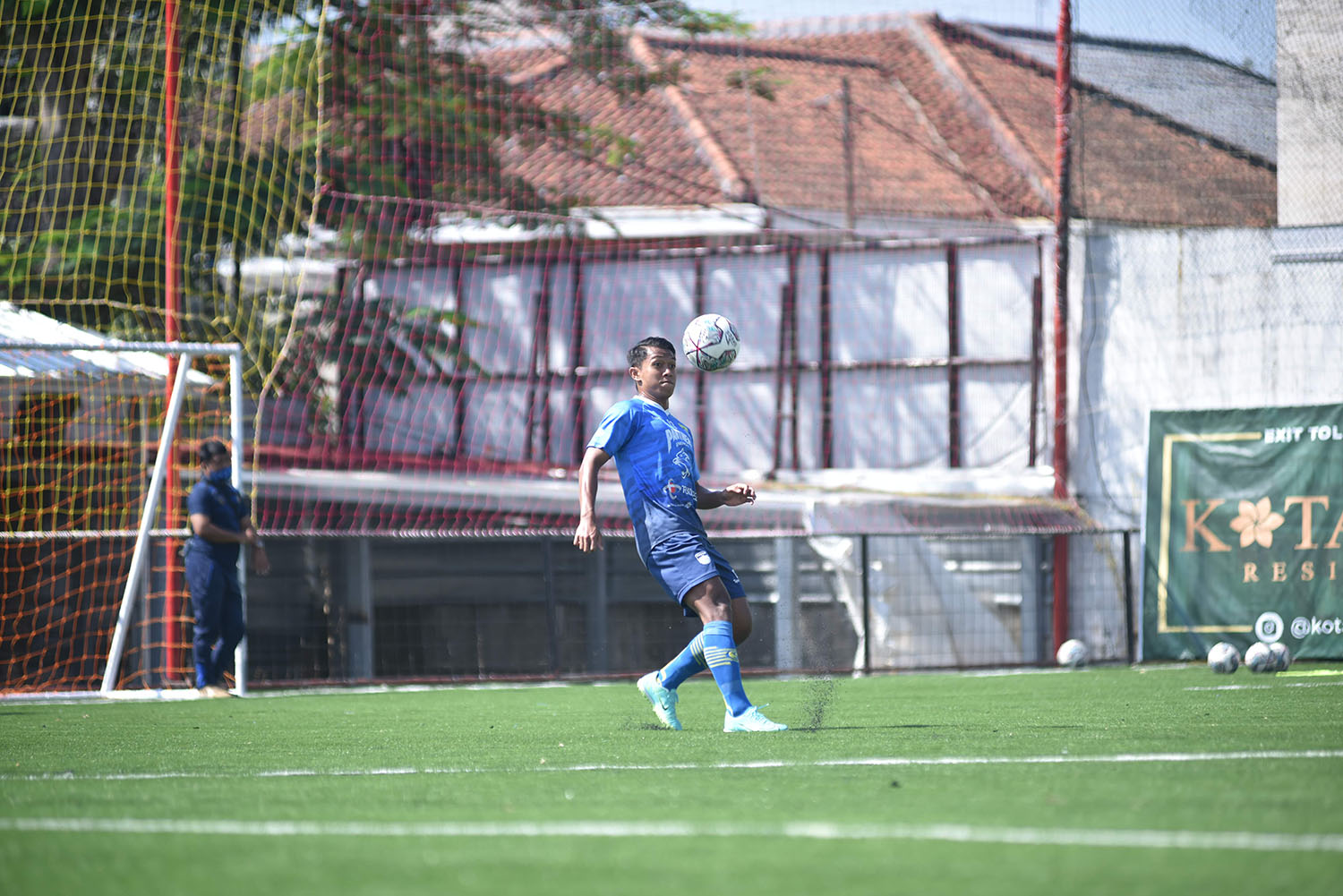 febri-hariyadi-latihan-persib-kamis-26-agustus.jpg