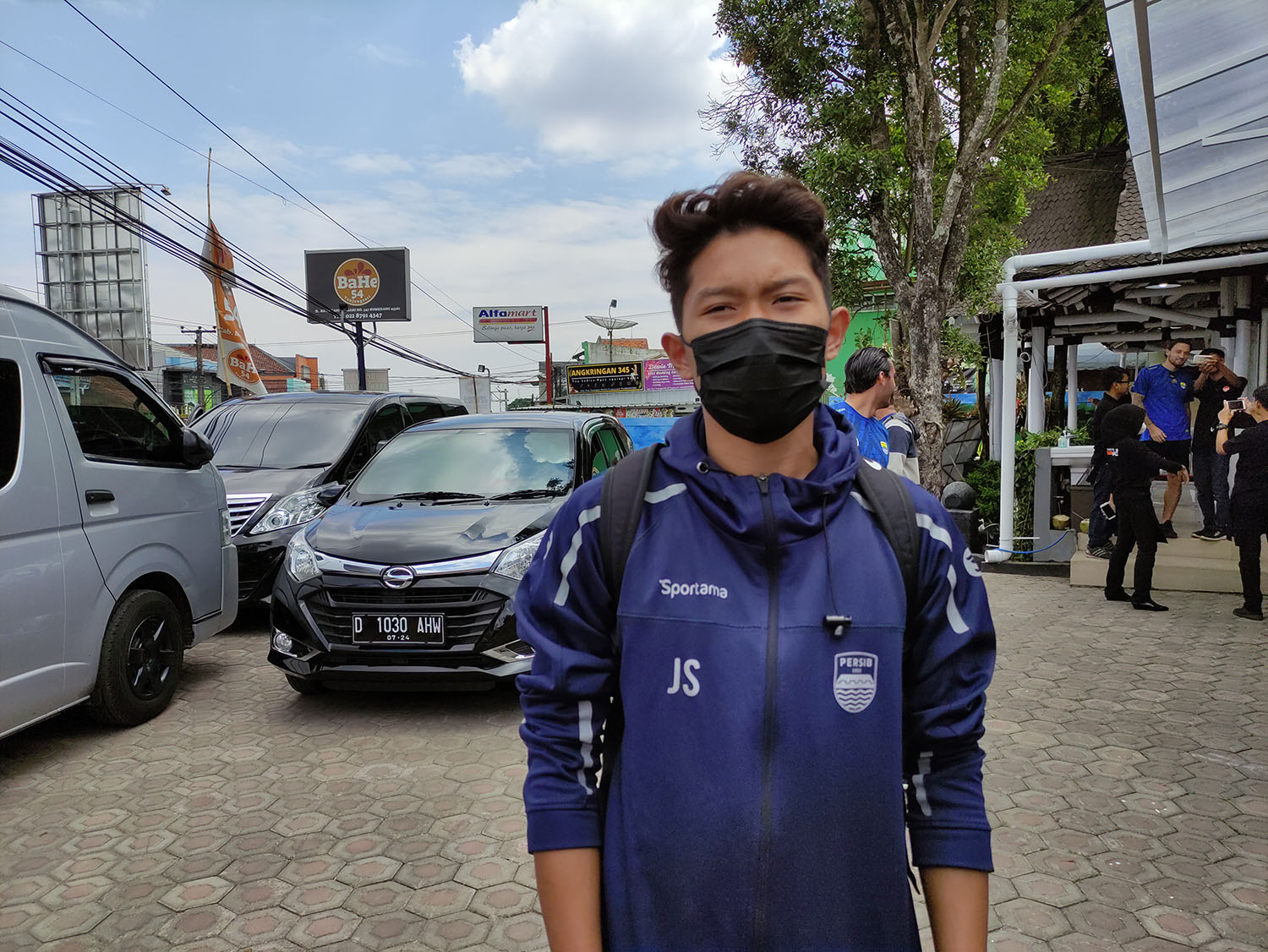 jabar/ferdiansyah-pemain-persib-tapi-lagi-pakai-masker.jpg