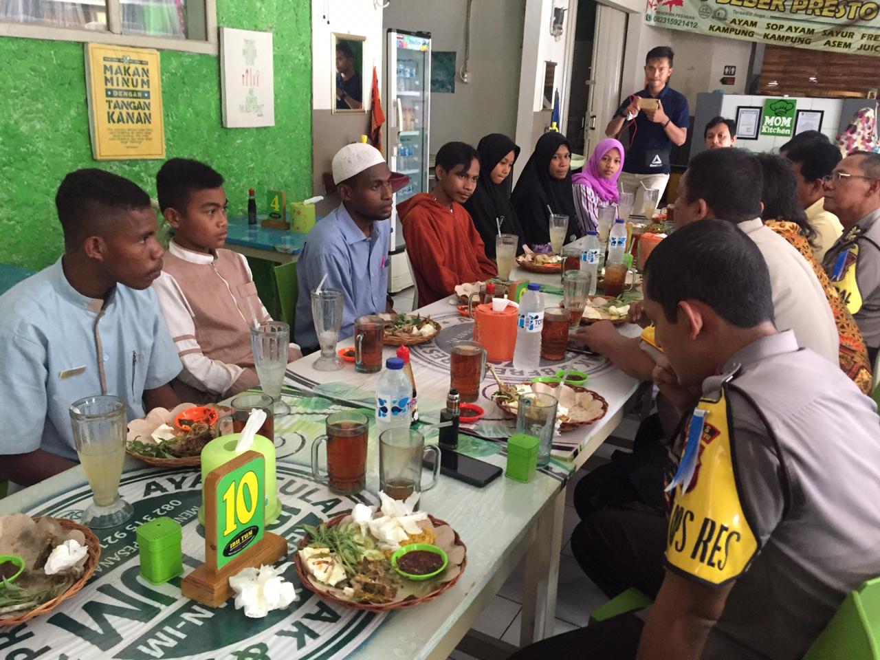 Kapolres Jamin Keamanan dan Kenyamanan Pelajar Asal Papua Saat Menempuh Pendidikan di Indramayu