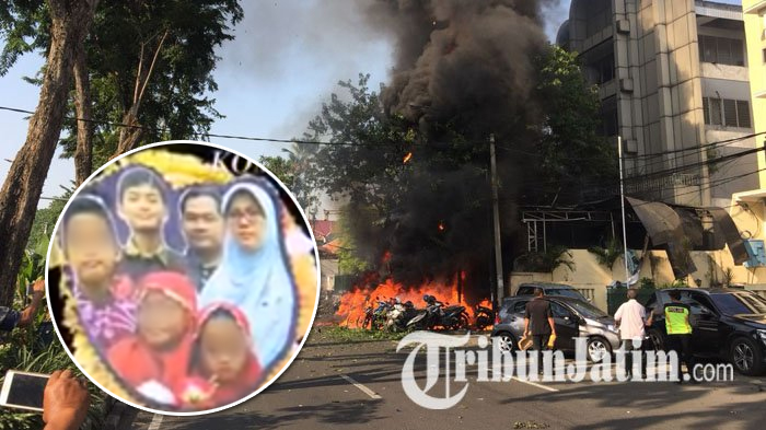 foto-keluarga-pelaku-bom-bunuh-diri-di-tiga-gereja-surabaya_20180513_204553.jpg