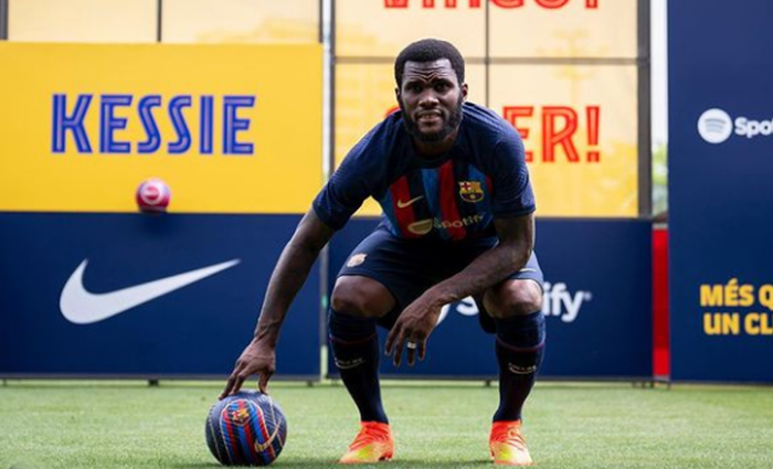 franck-kessie-putuskan-pindah-dari-ac-milan-ke-barcelona.jpg