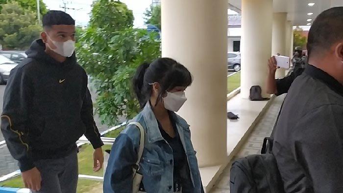 fuji-dan-fadli-perwakilan-keluarga-vanessa-angel-dan-febri-andriansyah.jpg