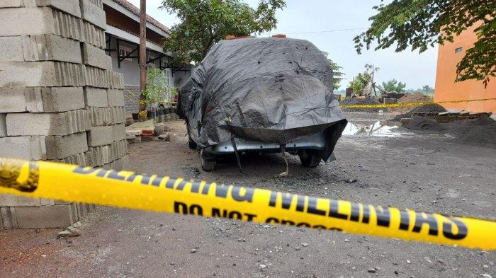 garis-polisi-melintang-di-lokasi-penemuan-jasad-terbakar.jpg