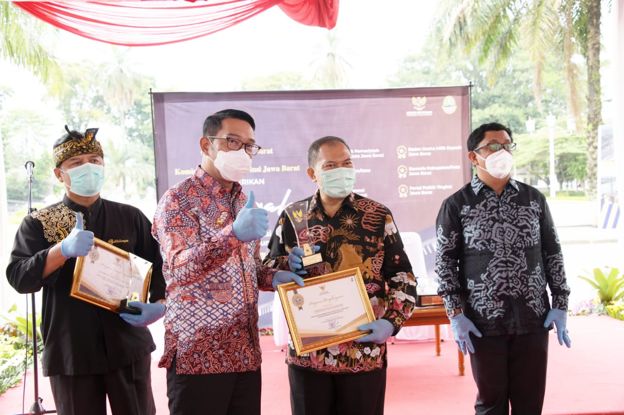 Ridwan Kamil  Targetkan 2021 Keterbukaan Informasi Publik di Jabar Mencapai 100 Persen Kotak