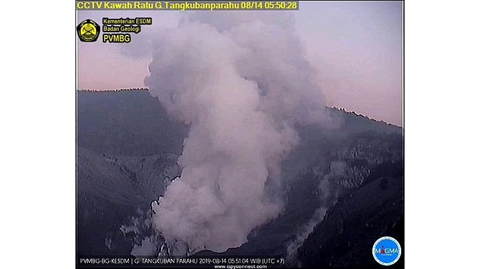 gunung-tangkubanparahu-masih-erupsi-pvmbg-rabu-1482019.jpg