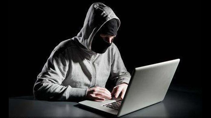 hacker-penjahat-gunakan-internet_20160807_144339.jpg