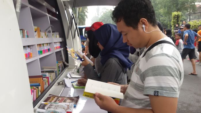 hari-buku-baca_20160522_164223.jpg
