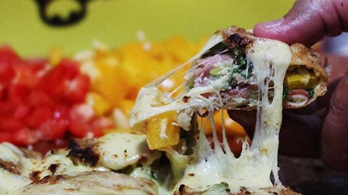 Ini Dua Sajian Martabak Telur yang Menggugah Selera di Bandung