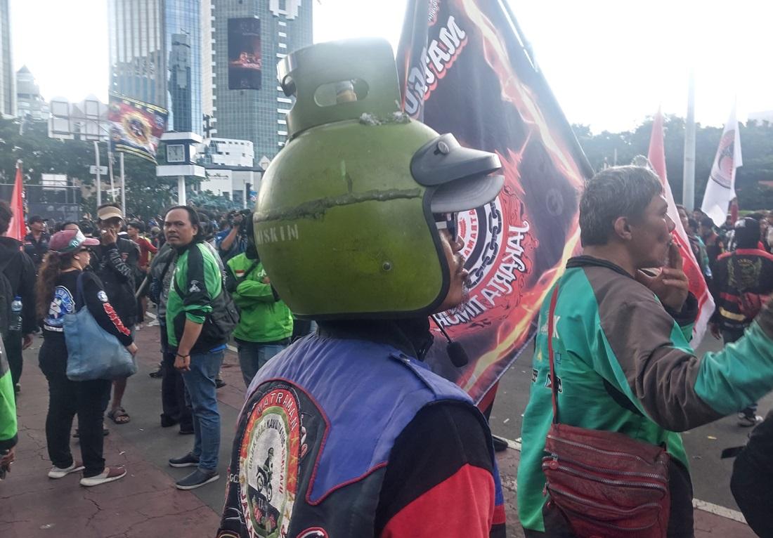 Hari Ini DPR RI Gelar Rapat Dengar Pendapat Umum dengan Driver Ojol