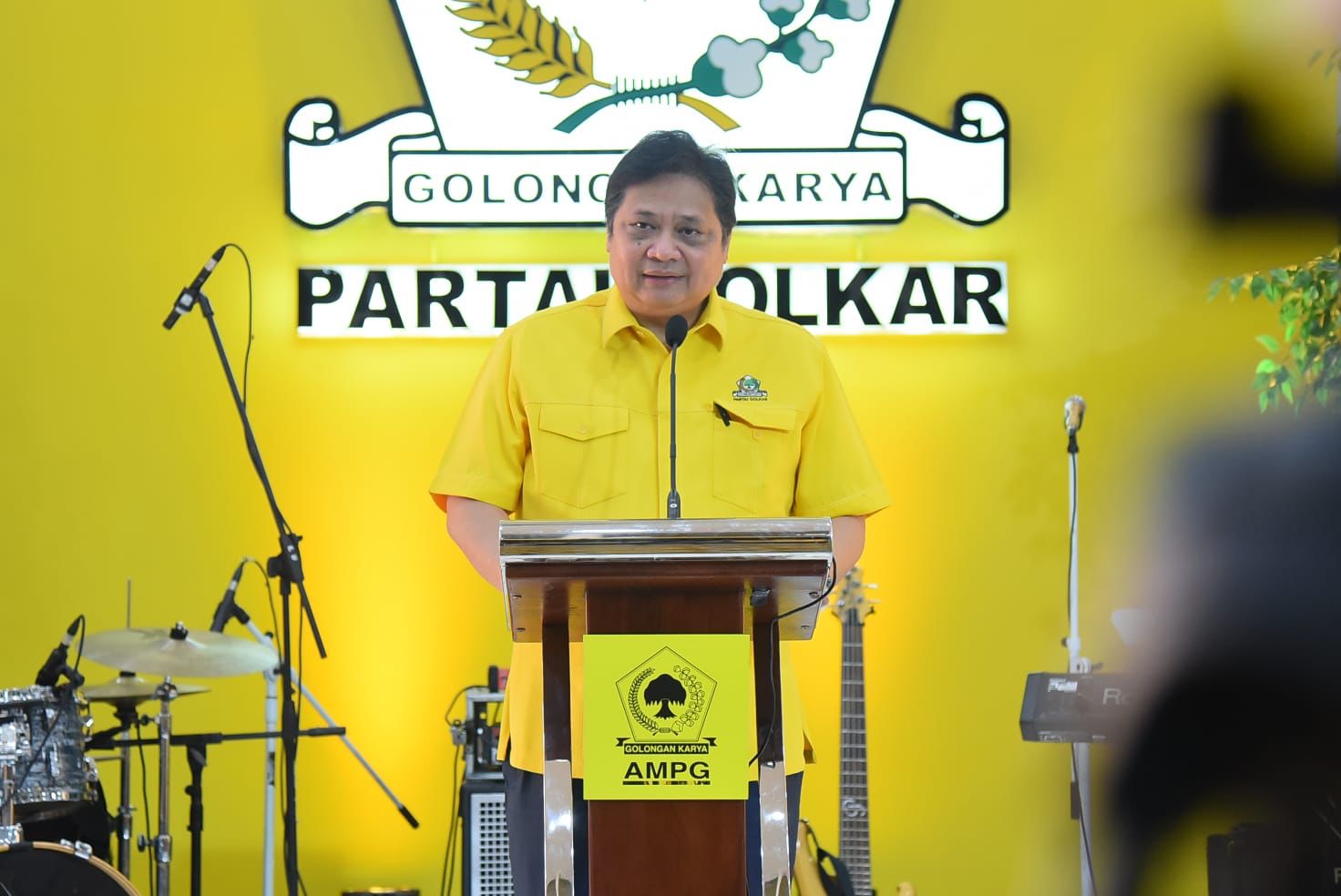 hindari-polarisasi-airlangga-jadi-capres-paling-dipilih-3.jpg
