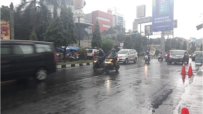 hujan-ringan-kota-tasikmalaya-jumat-2222019.jpg