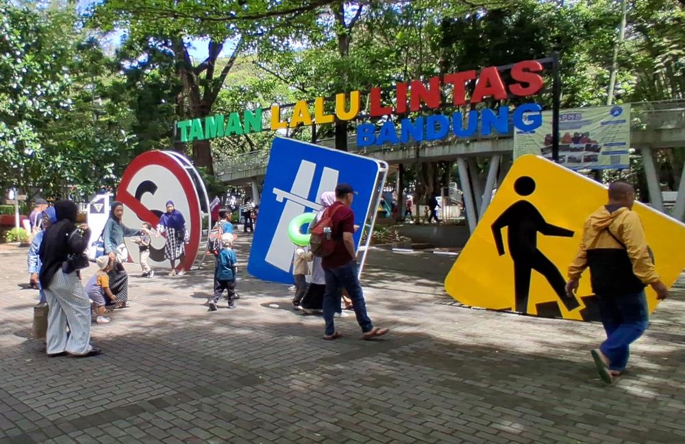 Wisata Keluarga di Taman Lalu Lintas Bandung: Kereta Api Tetap Jadi Primadona Libur Lebaran