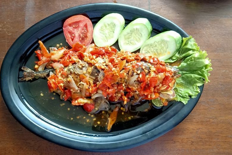 ikan-sebelah-bumbu-merah.jpg