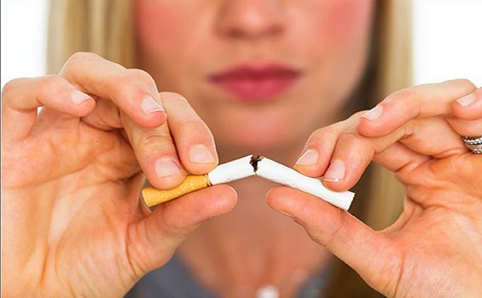 Tips Berhenti Merokok di Bulan Puasa