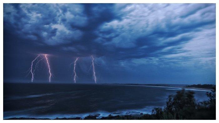 Puncak Musim Hujan Terjadi Januari sampai Februari 2021, BMKG Minta Warga Waspada Cuaca Ekstrem