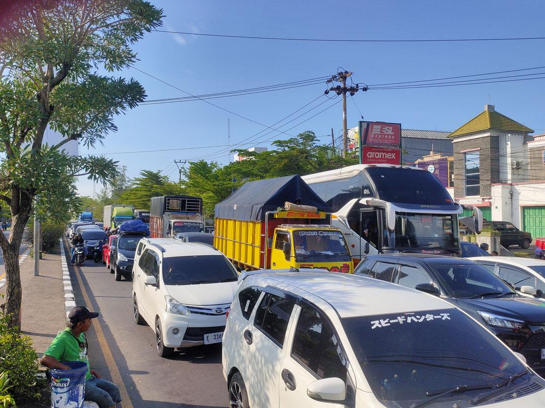 jalur-pantura-cirebon-simpang-pemuda.jpg