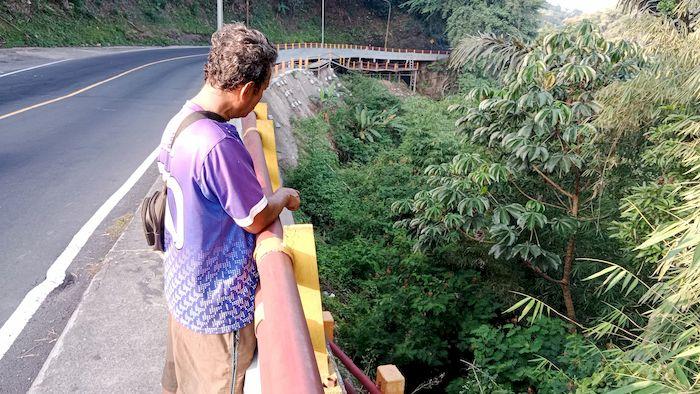 jambret-nekat-melemparkan-dirinya-ke-jurang-Cadas-Pangeran.jpg