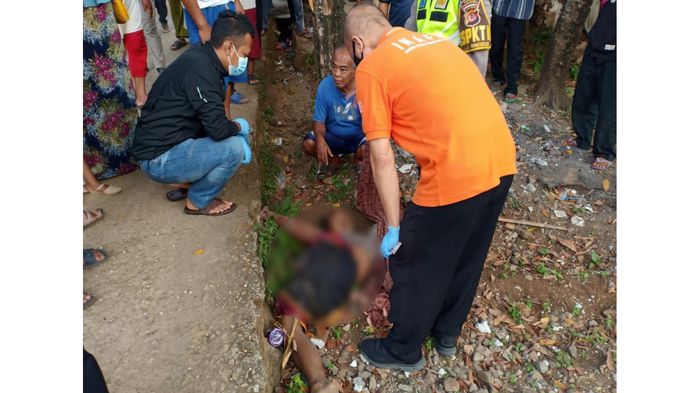 Kecelakaan Maut, Buruh Bangunan Ditemukan Tak Bernyawa Empat Meter dari Perlintasan KA di Purwakarta