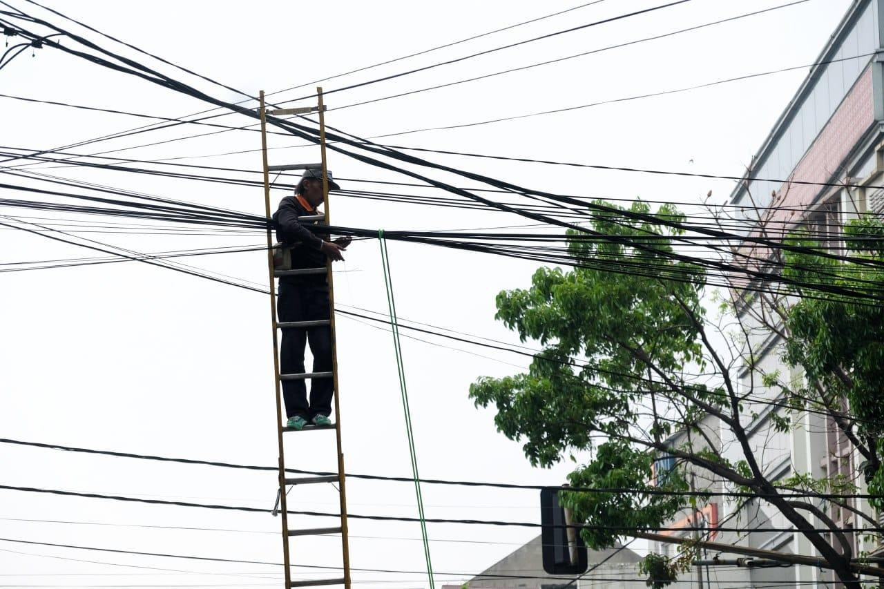 Operator Telekomunikasi Desak Pemkot Bandung Kaji Ulang Tarif Penurunan Kabel Udara ke Bawah Tanah