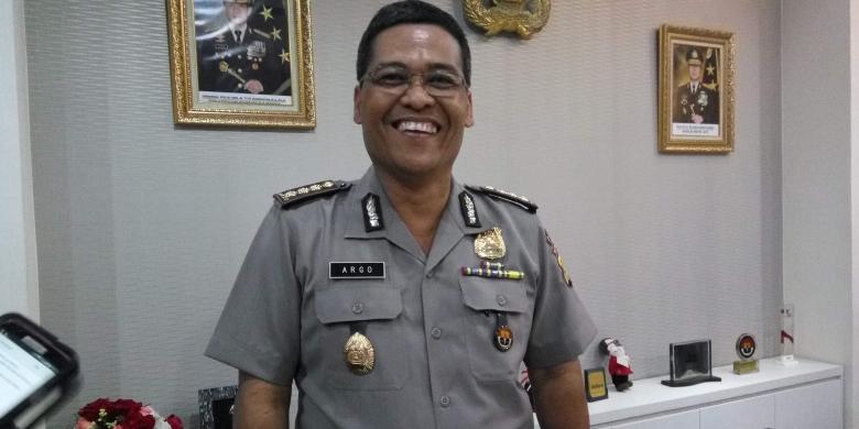 kabid-humas-polda-metro-jaya-kombes-raden-prabowo-argo-yuwono_20161206_095034.jpg