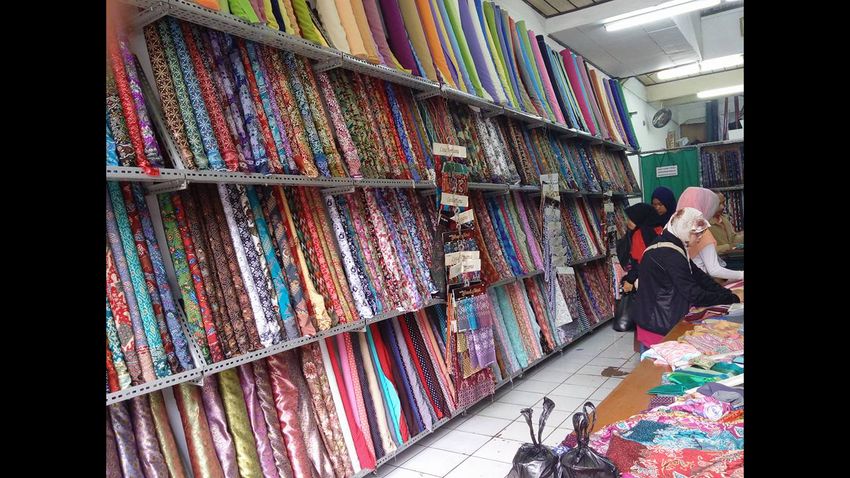 Cari Kain Murah Berkualitas? Datang Saja ke Sentra Kain Gang Tamim Bandung