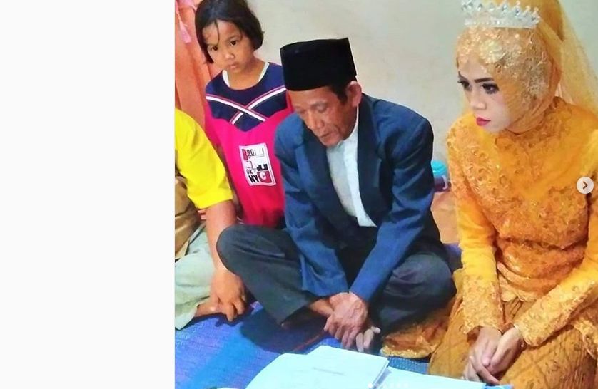 Gadis Dinikahi Kakek 83 Tahun asal Tegal, Ini yang Bikin Nuraeni Jatuh Hati pada Mbah Dirgo