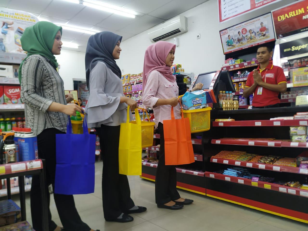 Katalog Promo Alfamart Hari Ini 4 November, Ada Beli 2 Gratis 2 hingga Promo ShopeePay Murmer