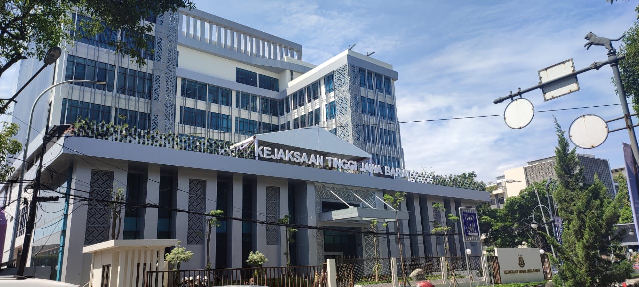 Tersangka Dugaan Korupsi Tunjangan DPRD Indramayu Belum Ditahan, Kajati Jabar: Masih Kumpulkan Bukti - Tribunjabar.id