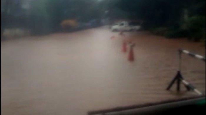 Kantor Wali Kota Jakarta Utara Tak Luput dari Banjir, Pompa Mobile Mulai Sedot Air