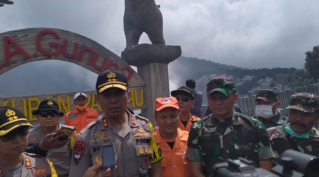 Tinjau Gunung Tangkuban Parahu, Kapolda Jabar Imbau Masyarakat Tak Mendekat Dalam Radius 500 Meter