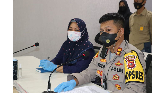 kapolres-sukabumi-akbp-dedy-darmawansyah-dan-kanit-ppa-polres-sukabumi-iptu-bayu-sunarti.jpg