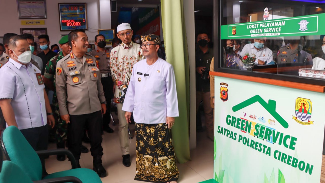 kapolresta-cirebon-kombed-pol-arif-budiman-kedua-kiri-168.jpg