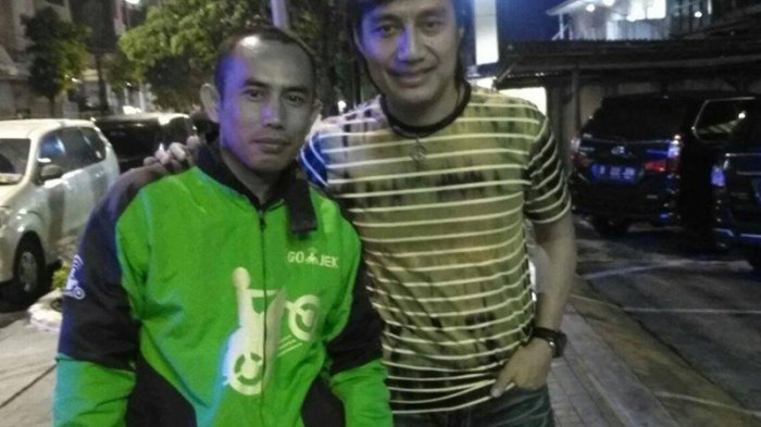 katon-bagaskara-dan-pengendara-ojek-online_20171004_134455.jpg