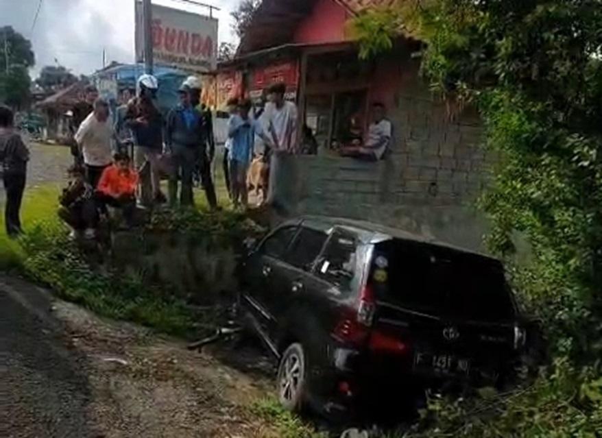 kecelakaan-tunggal-di-jalur-gentong-tasikmalaya.jpg
