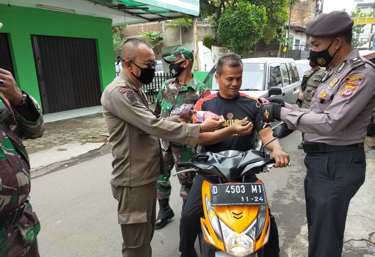 Jangan Turunkan Masker ke Dagu atau Leher, Akibatnya Bisa Fatal Lho, Simak Penjelasan Dokter Reisa