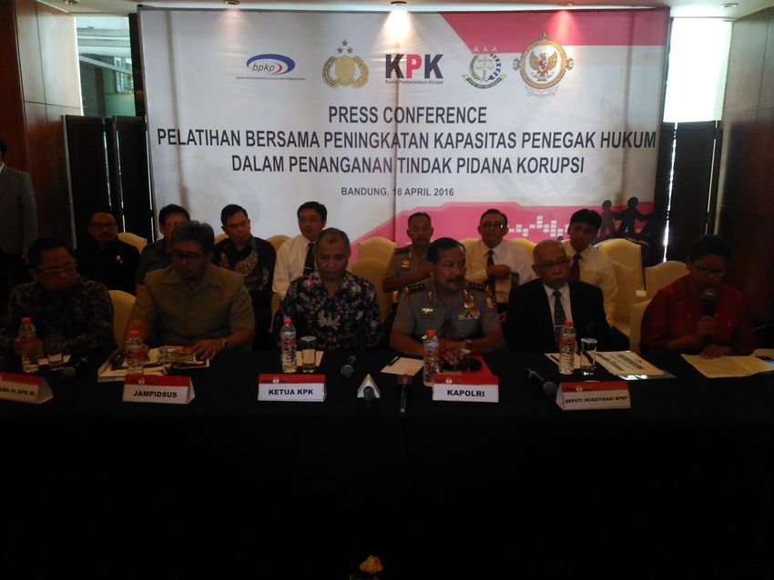 ketua-kpk-agus-rahardjo-jupa-pers-latihan-penyidik_20160418_133625.jpg