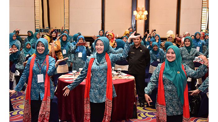 ketua-tim-penggerak-pkk-provinsi-jawa-barat-atalia-praratya-22102019.jpg