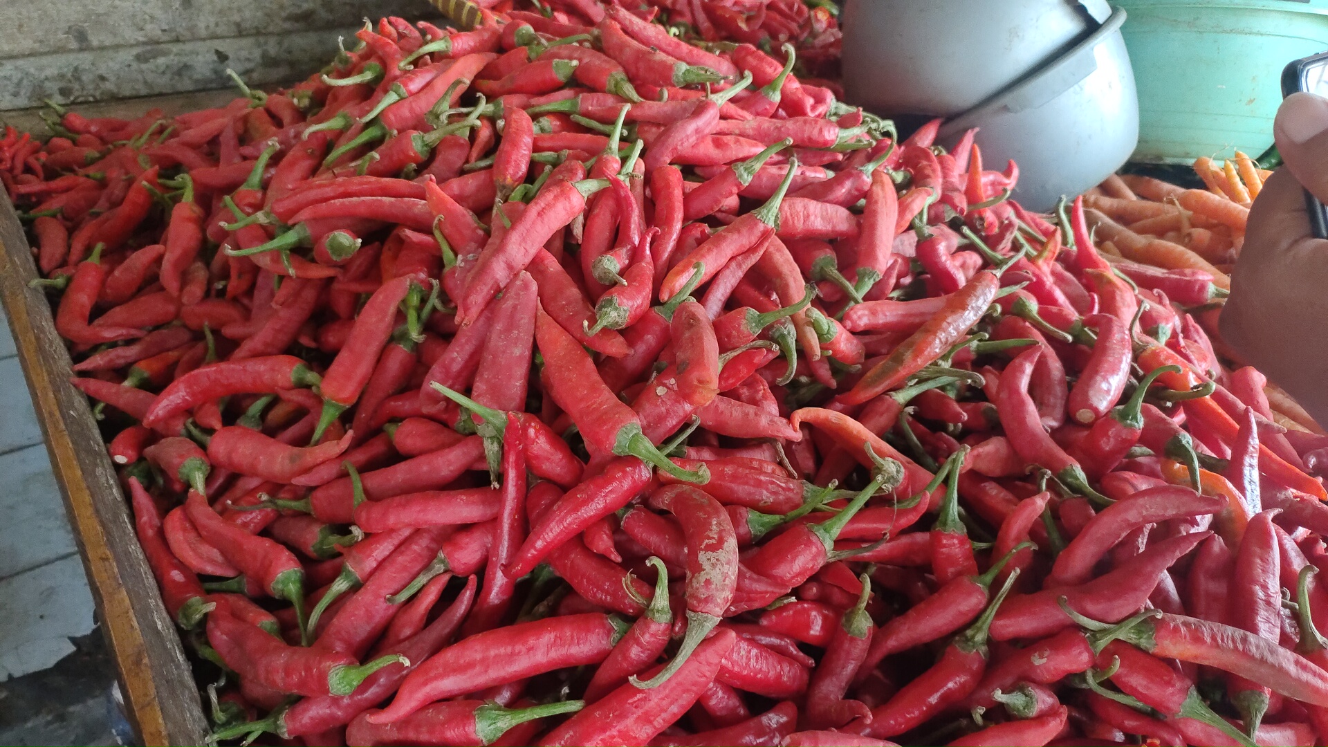 Harga Cabai dan Telur Ayam  Meroket di Akhir Tahun, Emak-emak di Majalengka Syok