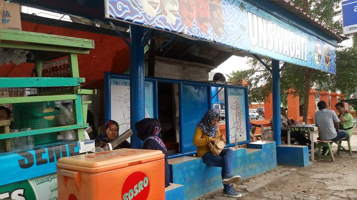 Belasan Halte Baru Diperbaiki Pemkot Cirebon, Mahasiswa Unswagati Tanggapi Begini