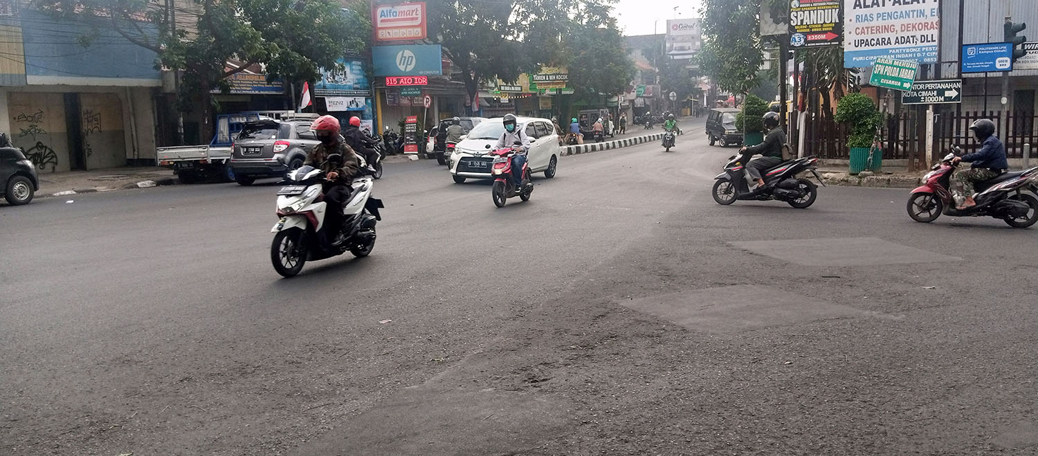 kondisi-lalin-cimahi-senin-sore-23-agustus.jpg