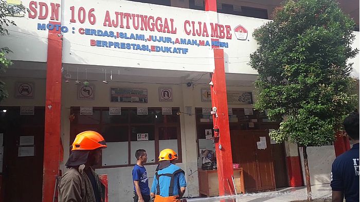 kondisi-terkini-sdn-106-ajitunggal-cijambe-kamis-442019-pasca-diterjang-banjir-bandang.jpg