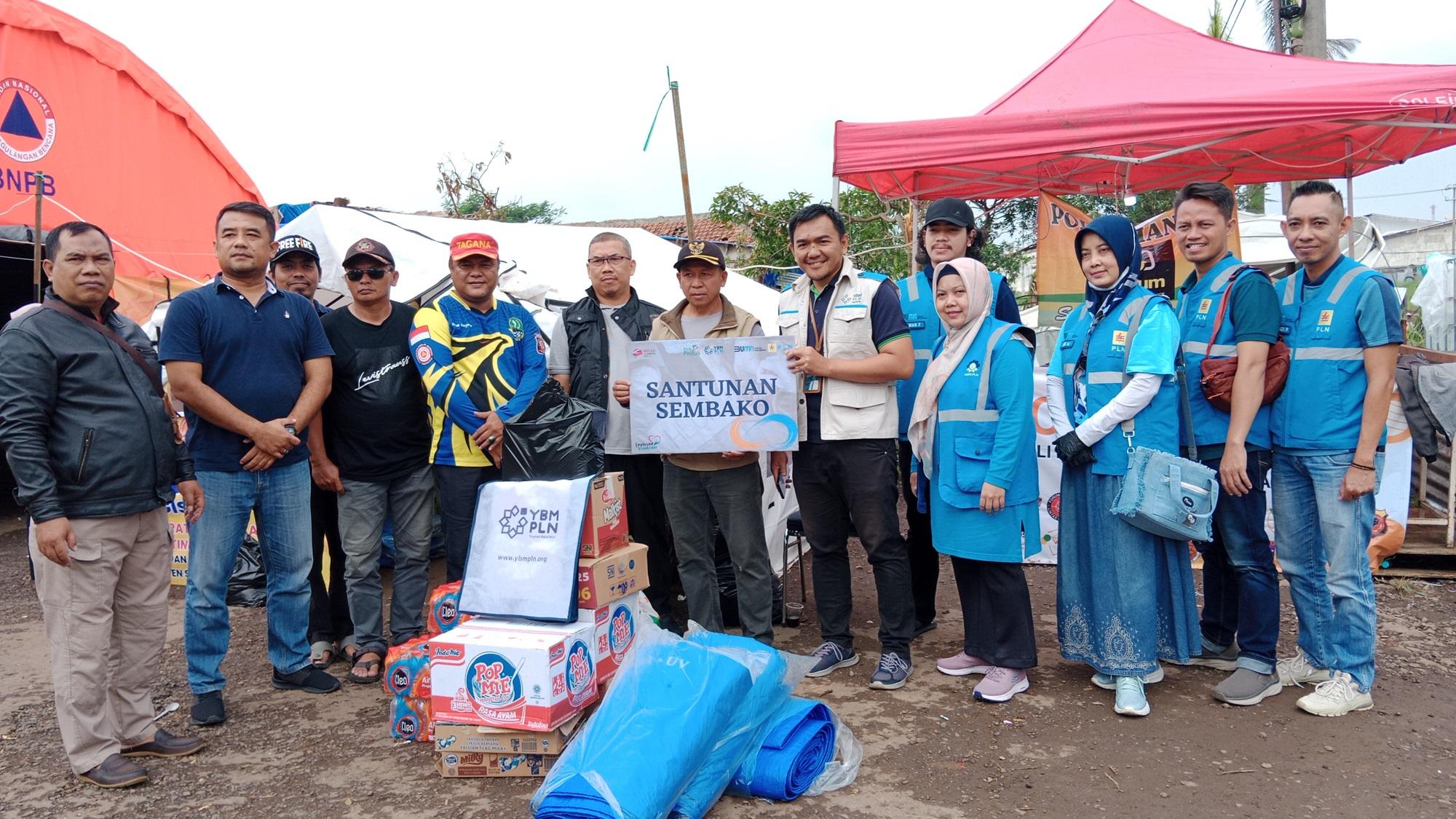 korban-terjangan-angin-puting-beliung-di-Cimanggung-Jatinangor.jpg