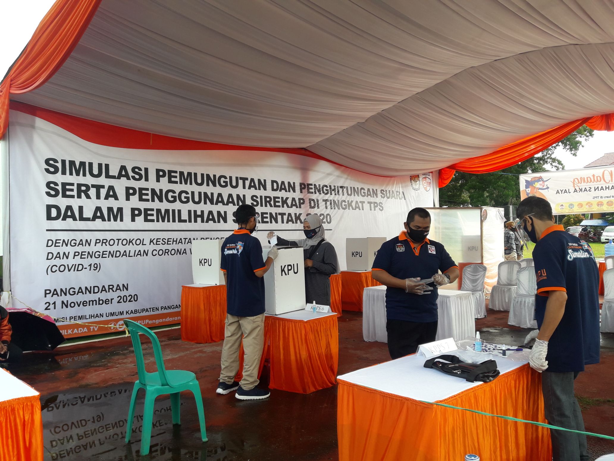 kpu-pangandaran-saat-menggelar-simulasi.jpg