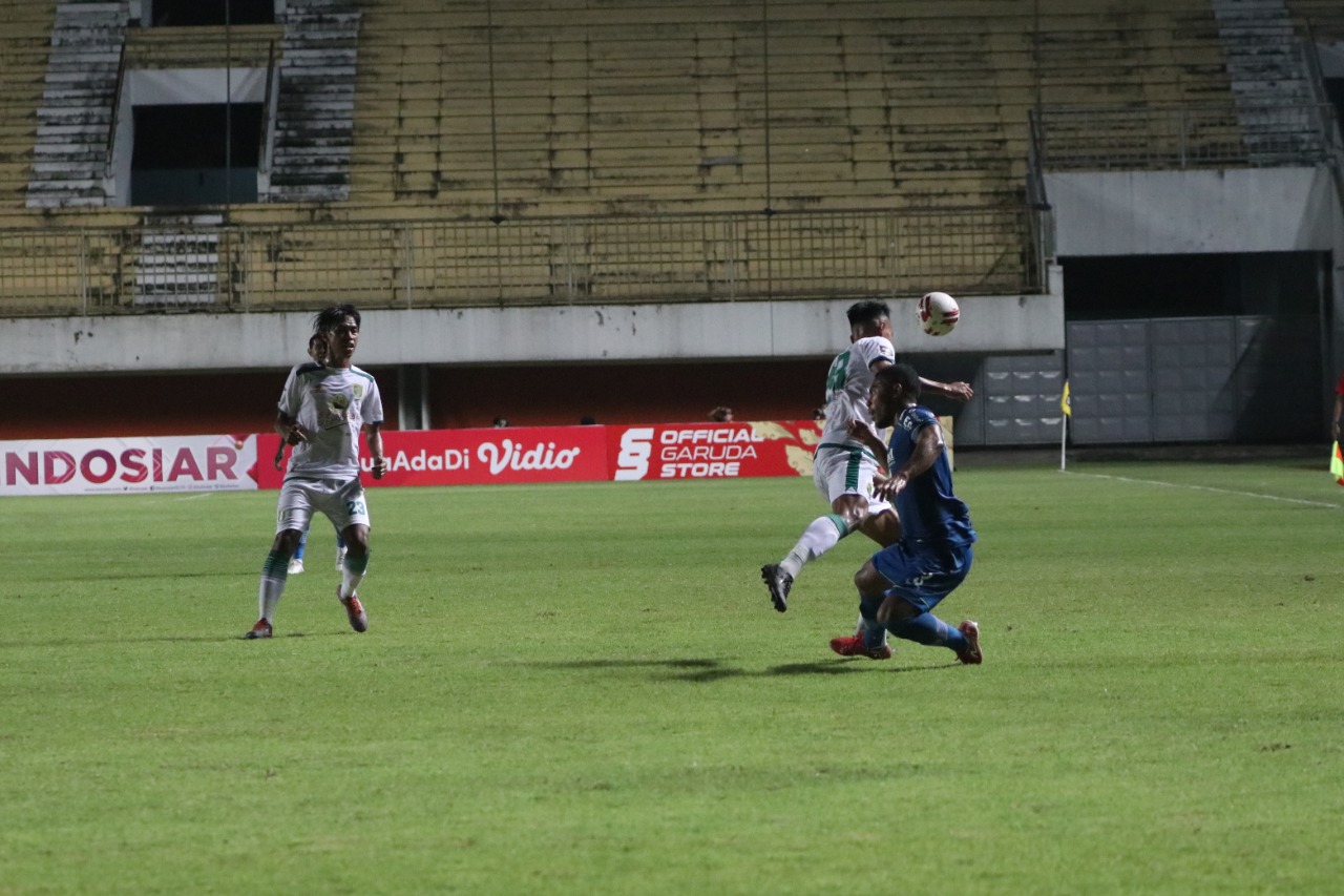 laga-perempat-final-piala-menpora-2021-persib-bandung-vs-persebaya-surabaya.jpg