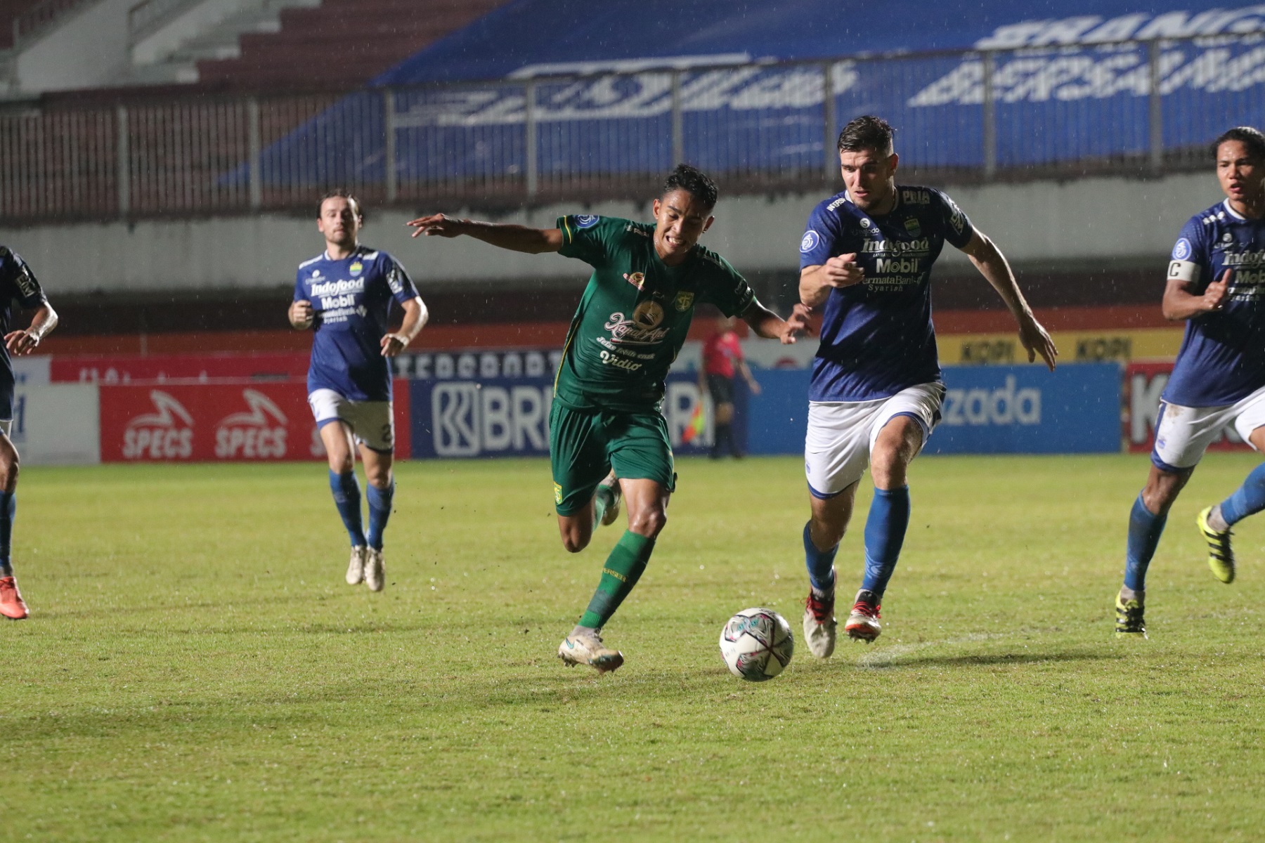 BERITA POPULER PERSIB, Maung Bandung Dipermak Bajul Ijo, Robert Kecewa Berat dan Sebut Alasannya