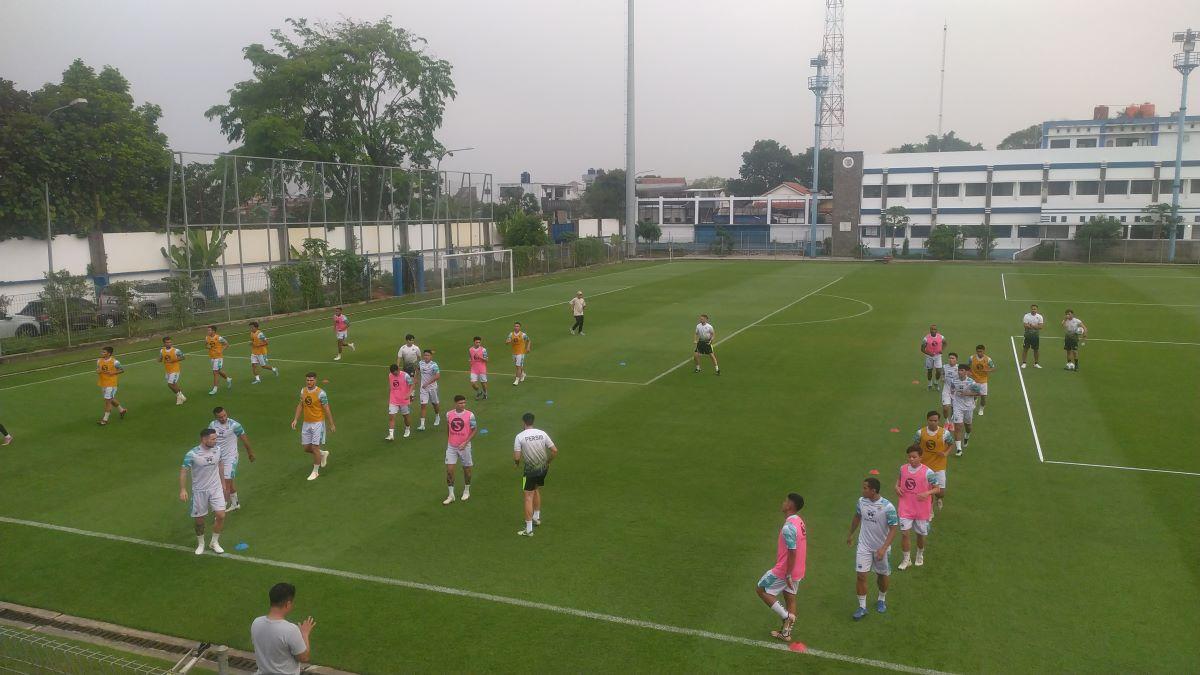 latihan-perdana-persib-2024.jpg
