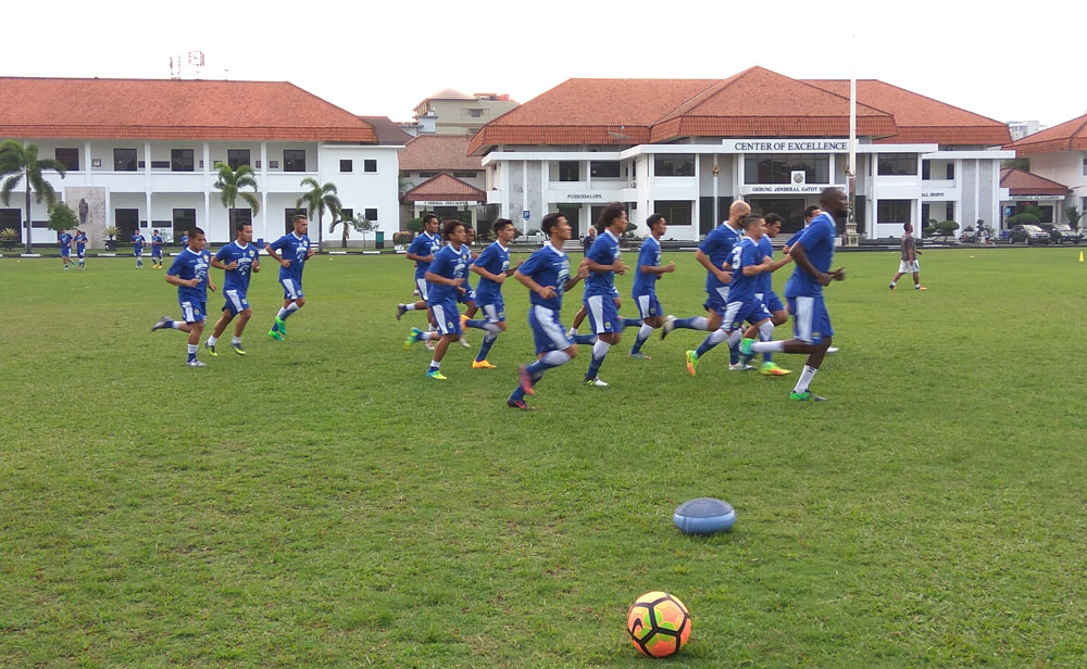 Jelang Kontra PSM Makassar, Persib Bandung Gelar Latihan Terakhir Pagi Ini