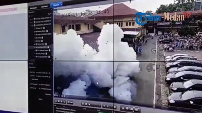 ledakan-bom-bunuh-diri-di-mapolrestabes-medan-terekam-cctv-rabu-13112019.jpg