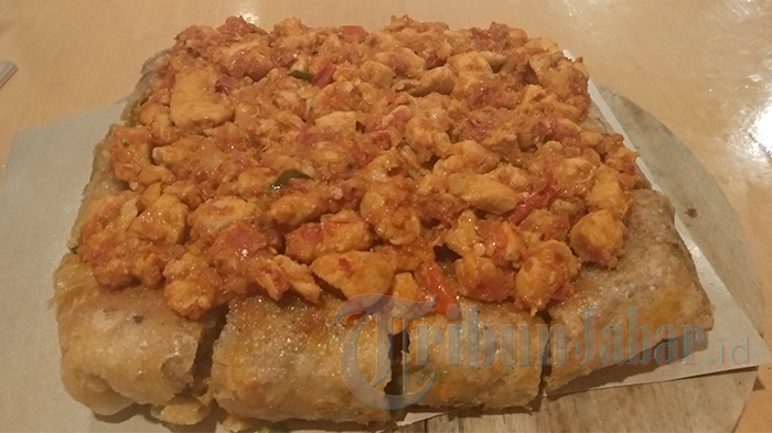 martabak-telur-ayam-rica-rica-di-martabak-apin_20180504_141839.jpg